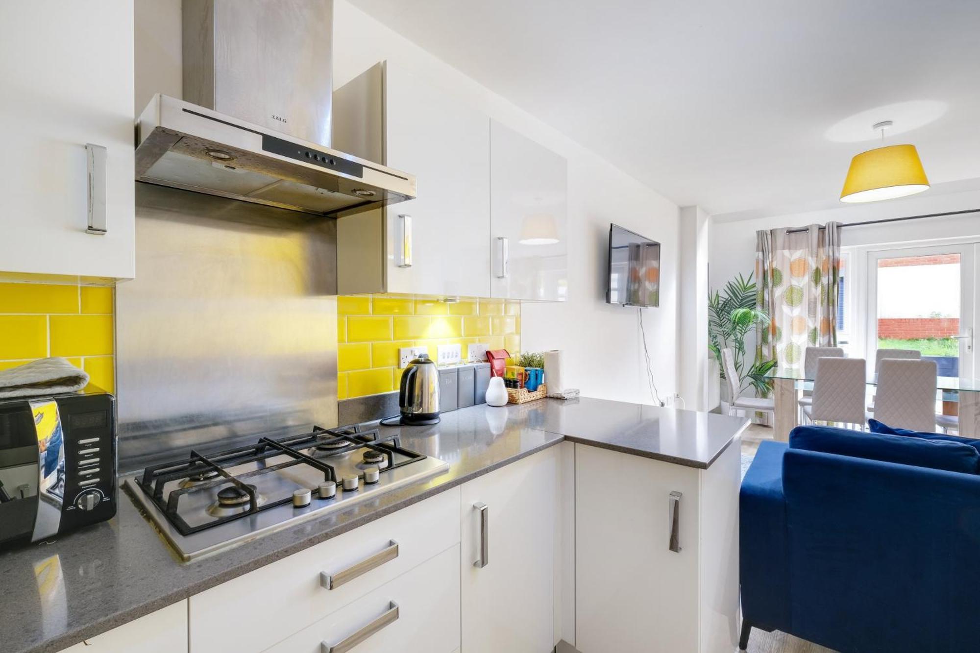 Foxherne 5Bdr 3Ba Serviced House With Parking - Slough By 360Stays Eksteriør bilde