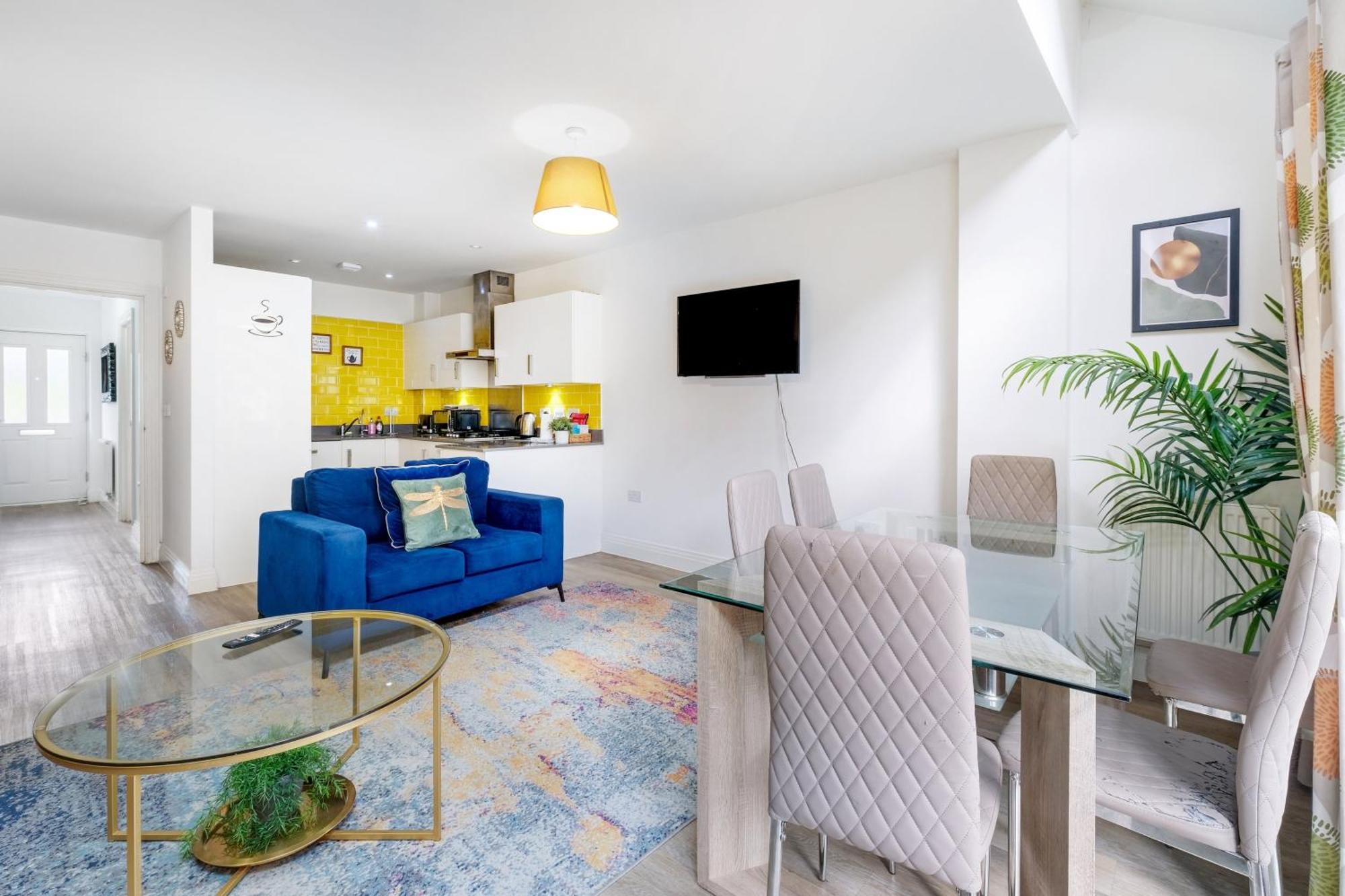 Foxherne 5Bdr 3Ba Serviced House With Parking - Slough By 360Stays Eksteriør bilde