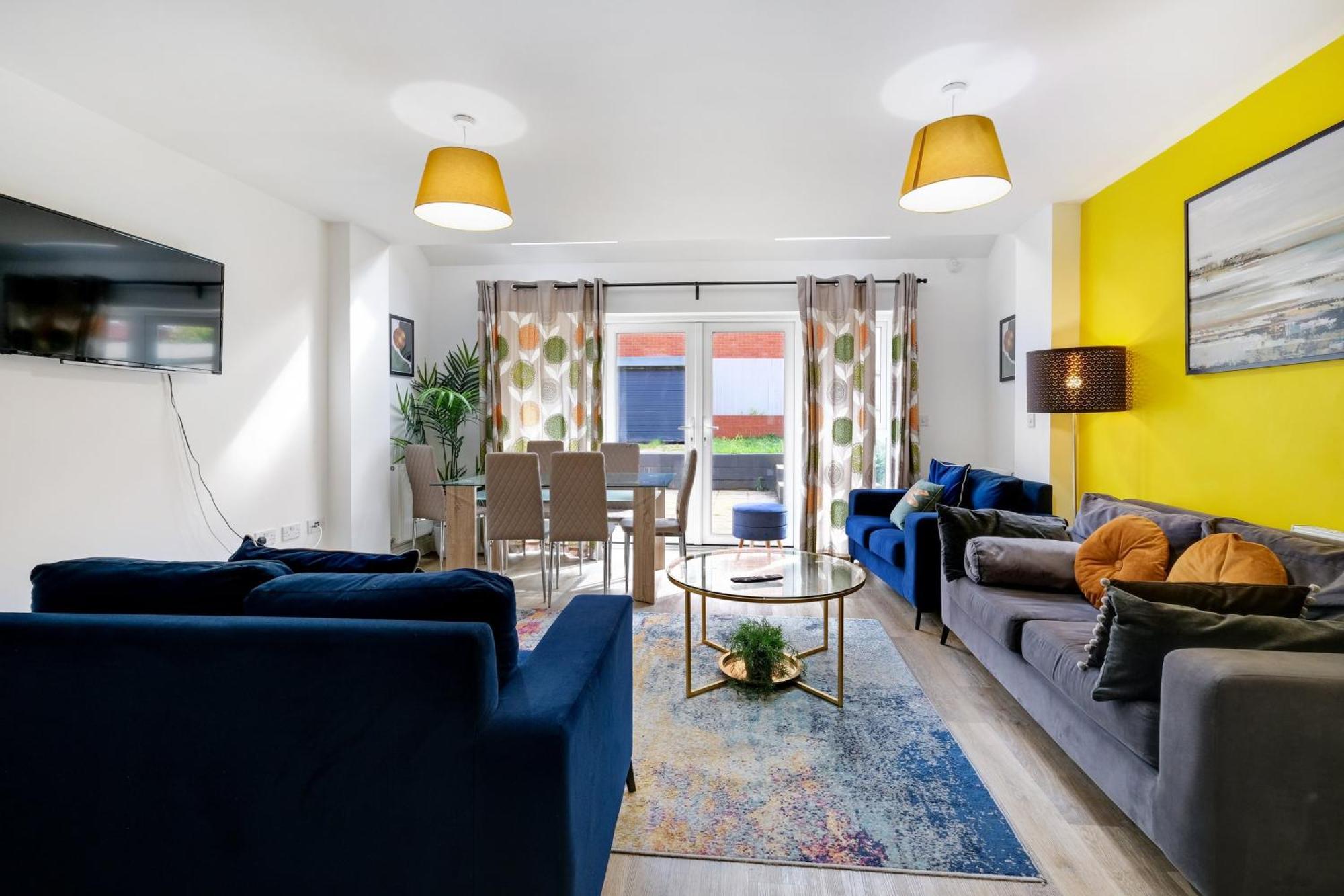 Foxherne 5Bdr 3Ba Serviced House With Parking - Slough By 360Stays Eksteriør bilde